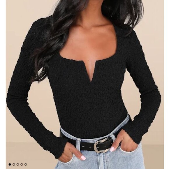 NWT LULUS Black Sz M Textured Bodysuit Long Sleeve Notch Neck Stretch Comfy - Picture 1 of 6